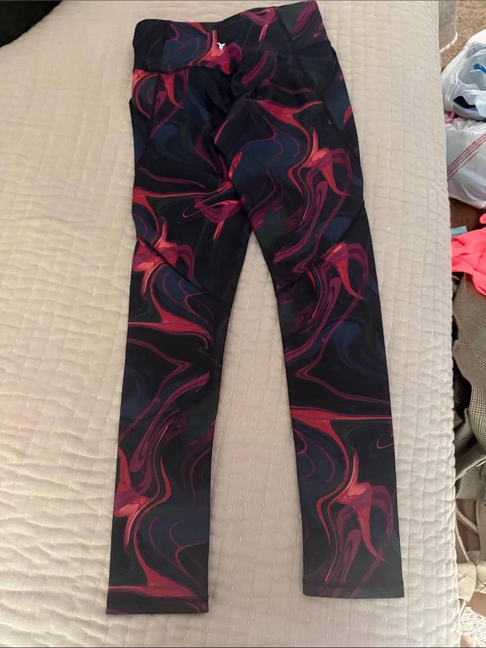 Old Navy Active High-Rise Leggings - Black & Red